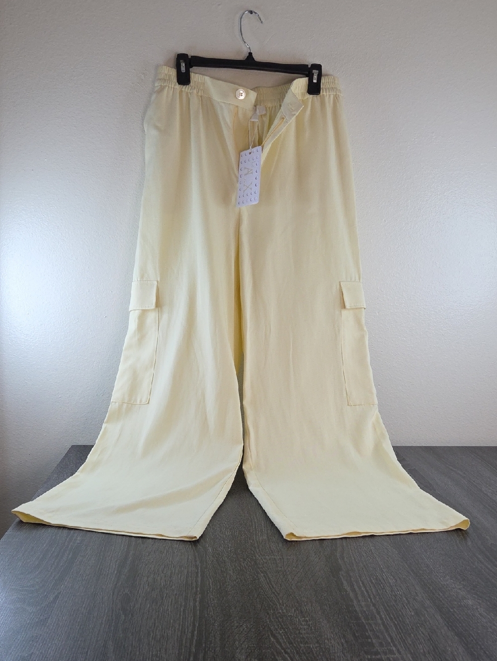 LE' A.L.X.Light Yellow Wide Leg DRESS  Pants CARGO STYLE LARGE NWT $119.Dillards